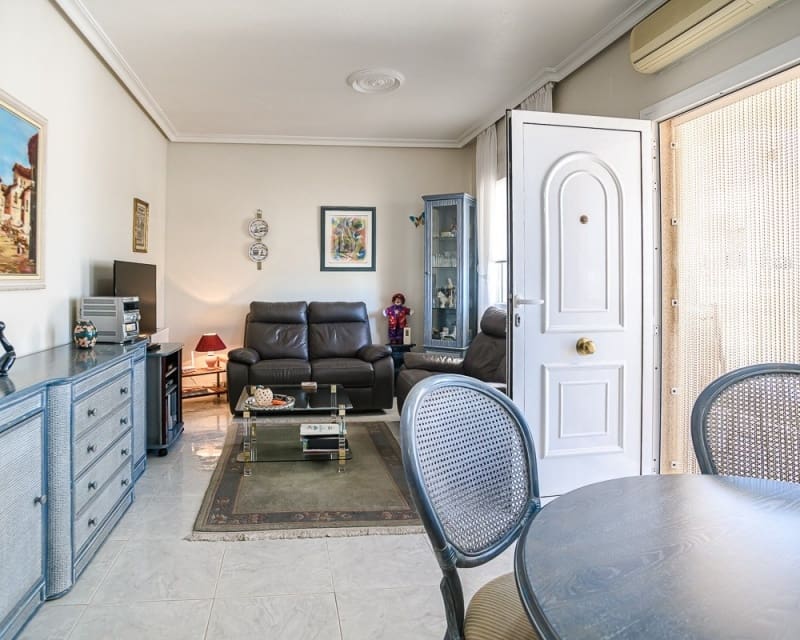2 slaapkamer Villa te koop in Los Altos met zwembad - € 285.000 (Ref: 9874347)