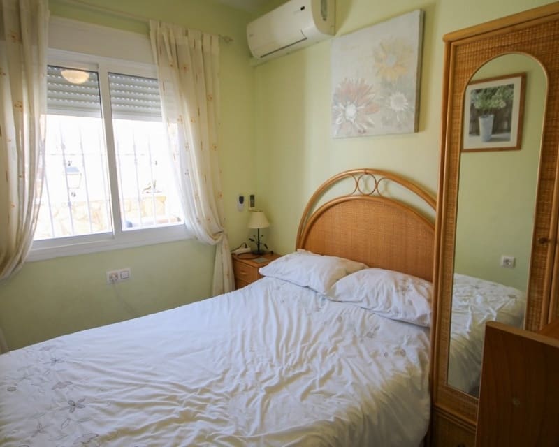 3 quarto Casa em Banda para venda em Orihuela Costa - 225 000 € (Ref: 9874348)