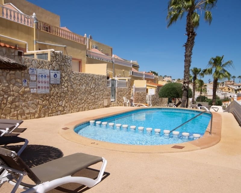 3 quarto Casa em Banda para venda em Orihuela Costa - 225 000 € (Ref: 9874348)