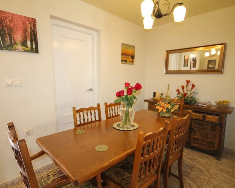 3 quarto Casa em Banda para venda em Orihuela Costa - 225 000 € (Ref: 9874348)