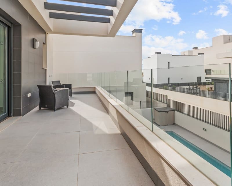 4 soveværelse Villa til salg i Algorfa med swimmingpool - € 565.900 (Ref: 9874352)
