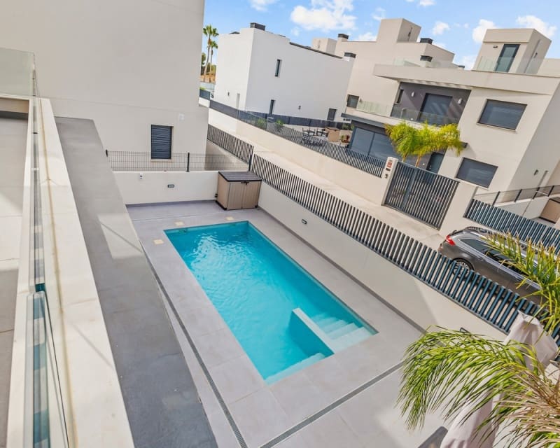 4 soveværelse Villa til salg i Algorfa med swimmingpool - € 565.900 (Ref: 9874352)
