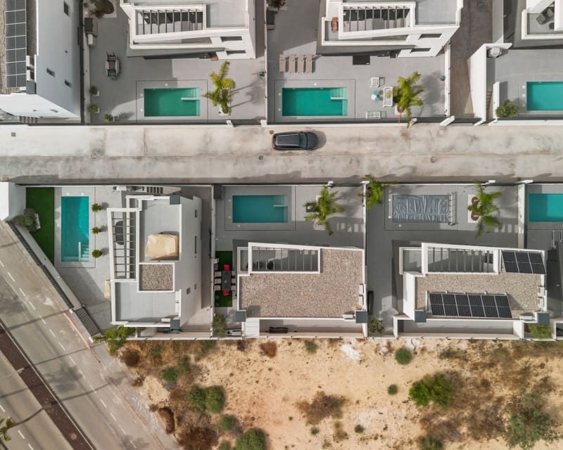 4 soveværelse Villa til salg i Algorfa med swimmingpool - € 565.900 (Ref: 9874352)