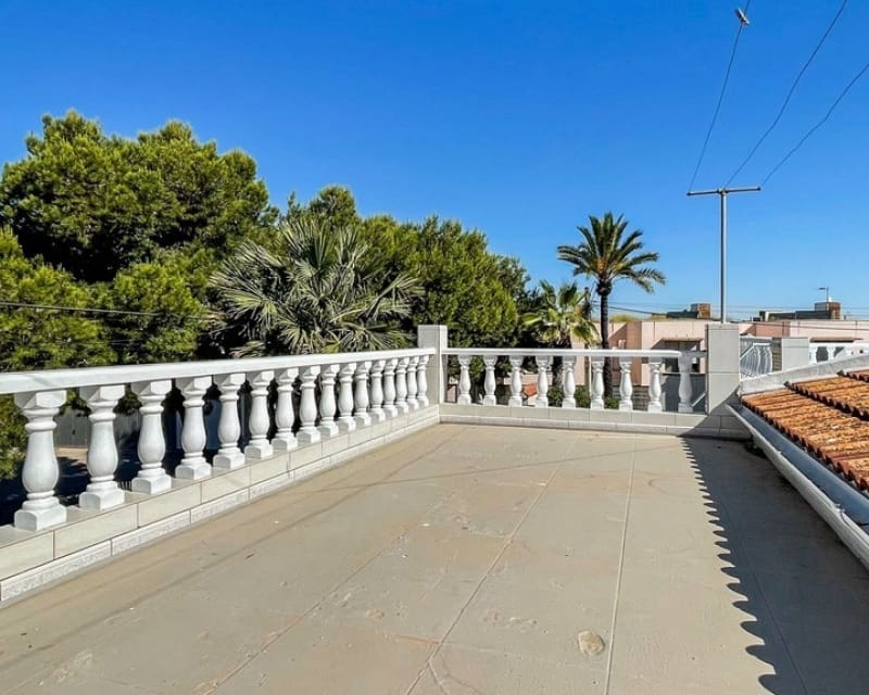 2 bedroom Townhouse for sale in Torrevieja - € 139,900 (Ref: 9874354)