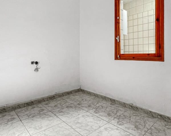 2 soveværelse Byhus til salg i Puerto Deportivo, Torrevieja - € 139.900 (Ref: 9874354)