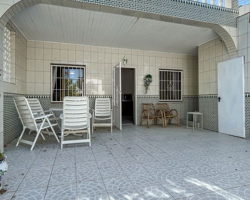 2 bedroom Townhouse for sale in Torrevieja - € 139,900 (Ref: 9874354)