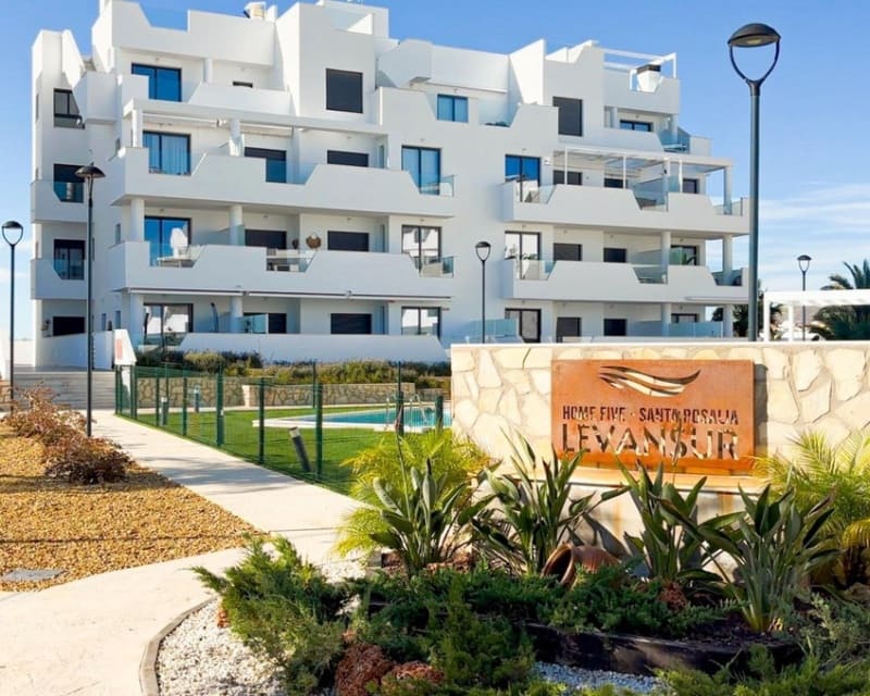 2 soveværelse Lejlighed til salg i Los Alcazares med swimmingpool - € 296.000 (Ref: 9874356)