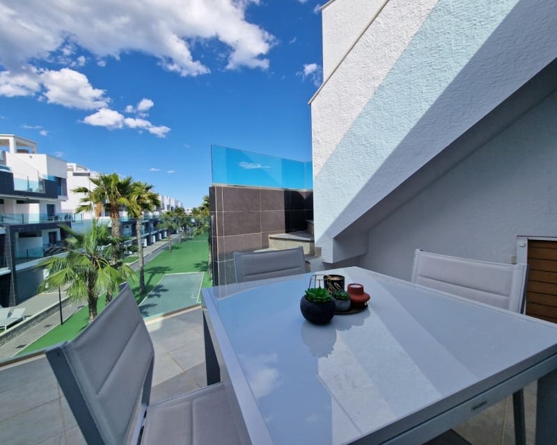 3 soveværelse Lejlighed til salg i El Raso med swimmingpool - € 309.950 (Ref: 9874359)