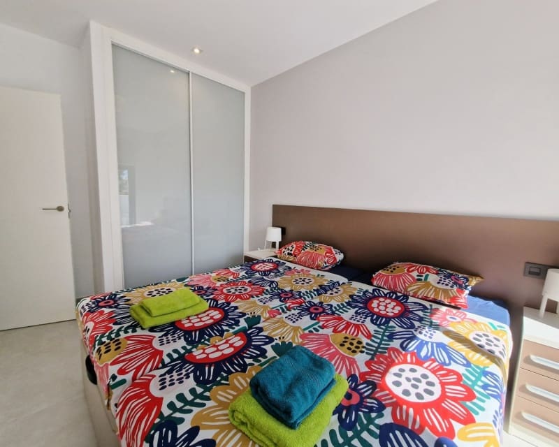 3 soveværelse Lejlighed til salg i El Raso med swimmingpool - € 309.950 (Ref: 9874359)