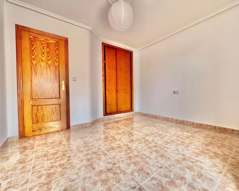 3 bedroom Villa for sale in Playa Flamenca with pool - € 229,000 (Ref: 9874363)