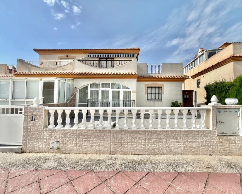 3 bedroom Villa for sale in Playa Flamenca with pool - € 229,000 (Ref: 9874363)