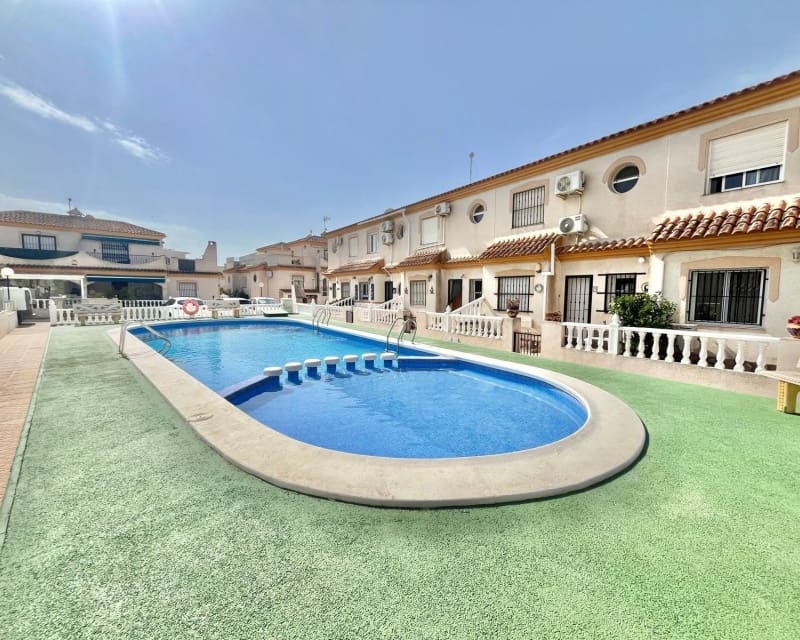 3 bedroom Villa for sale in Playa Flamenca with pool - € 229,000 (Ref: 9874363)