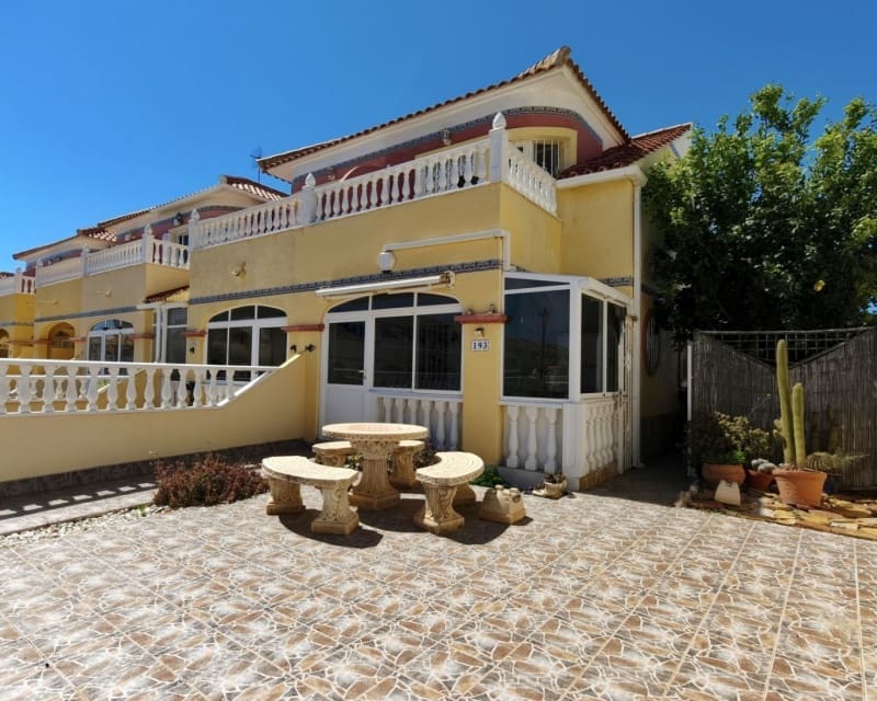 2 quarto Casa em Banda para venda em Cabo Roig com piscina - 199 990 € (Ref: 9874364)