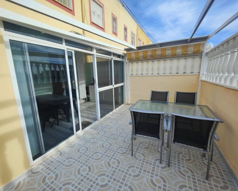 2 quarto Casa em Banda para venda em Cabo Roig com piscina - 199 990 € (Ref: 9874364)