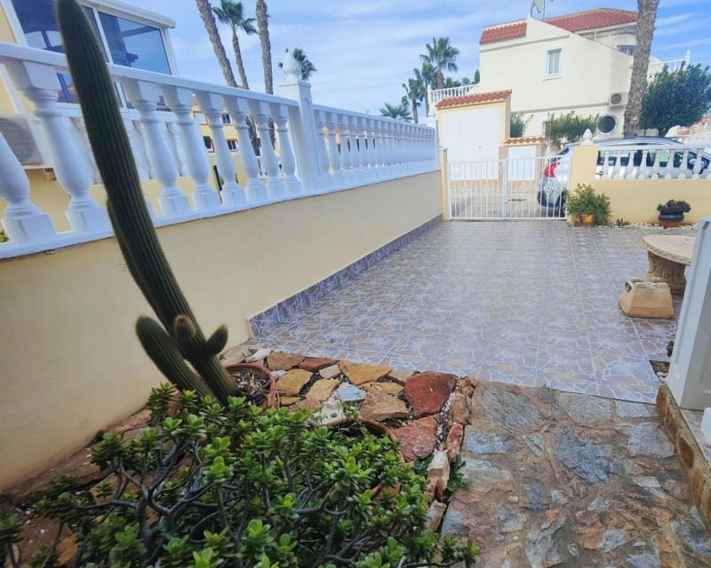2 quarto Casa em Banda para venda em Cabo Roig com piscina - 199 990 € (Ref: 9874364)