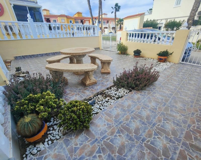 2 quarto Casa em Banda para venda em Cabo Roig com piscina - 199 990 € (Ref: 9874364)