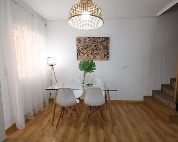 3 soveværelse Byhus til salg i Playa Flamenca, Orihuela med swimmingpool - € 285.000 (Ref: 9874367)