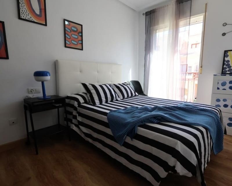 3 soveværelse Byhus til salg i Playa Flamenca med swimmingpool - € 285.000 (Ref: 9874367)