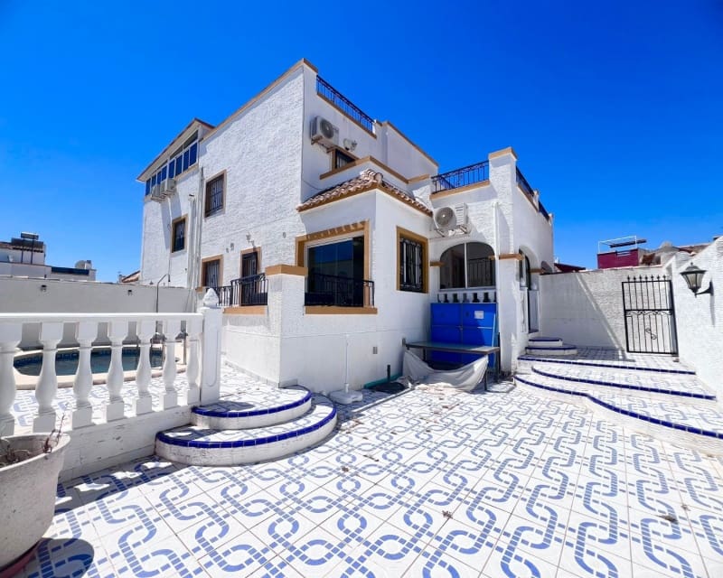 3 slaapkamer Villa te koop in Los Altos met zwembad - € 234.950 (Ref: 9874368)