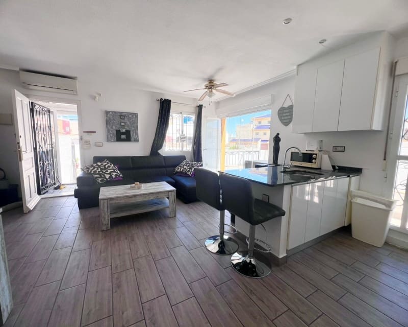3 slaapkamer Villa te koop in Los Altos met zwembad - € 234.950 (Ref: 9874368)