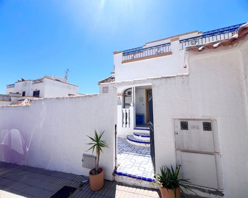 3 slaapkamer Villa te koop in Los Altos met zwembad - € 234.950 (Ref: 9874368)