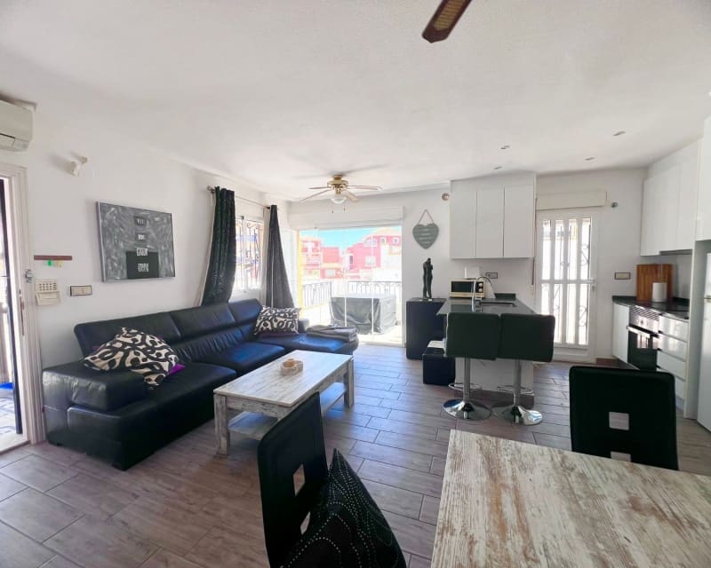3 slaapkamer Villa te koop in Los Altos met zwembad - € 234.950 (Ref: 9874368)