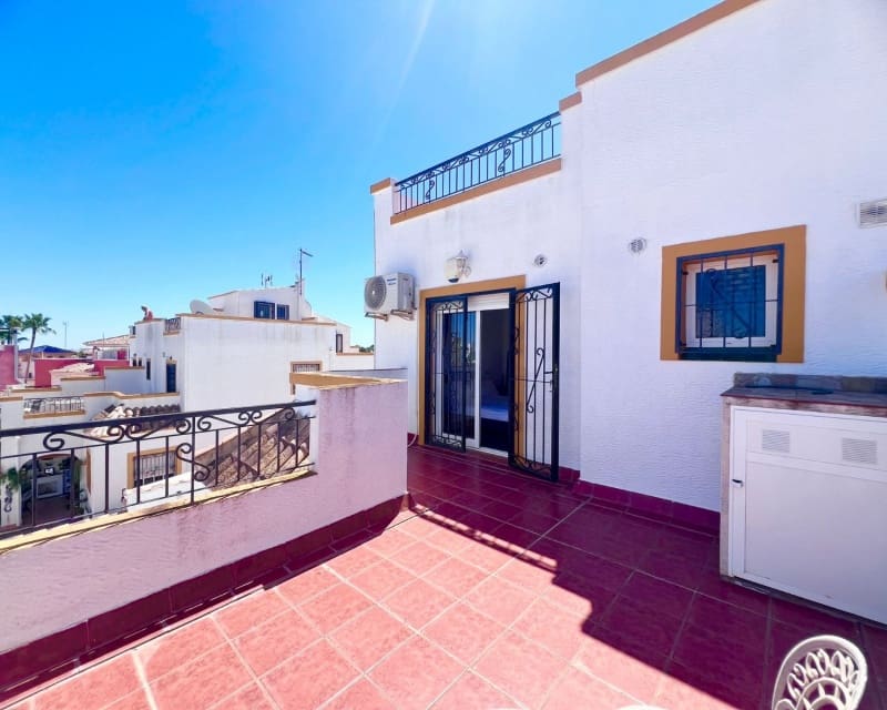 3 slaapkamer Villa te koop in Los Altos met zwembad - € 234.950 (Ref: 9874368)