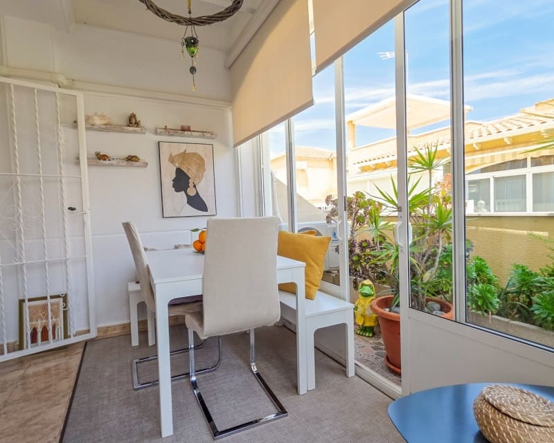 2 makuuhuone Huvila myytävänä paikassa Los Balcones mukana uima-altaan - 218 500 € (Ref: 9875290)