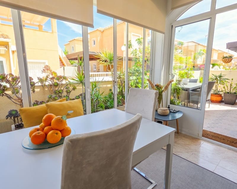 2 makuuhuone Huvila myytävänä paikassa Los Balcones mukana uima-altaan - 218 500 € (Ref: 9875290)