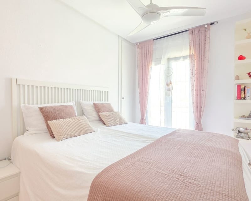 2 makuuhuone Huvila myytävänä paikassa Los Balcones mukana uima-altaan - 218 500 € (Ref: 9875290)