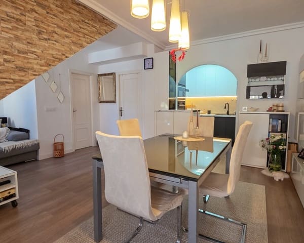 2 makuuhuone Huvila myytävänä paikassa Los Balcones mukana uima-altaan - 218 500 € (Ref: 9875290)