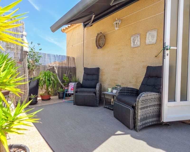2 makuuhuone Huvila myytävänä paikassa Los Balcones mukana uima-altaan - 218 500 € (Ref: 9875290)