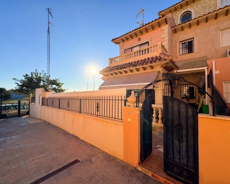 3 camera da letto Casa in vendita in Aguas Nuevas con piscina - 224.000 € (Rif: 9877432)