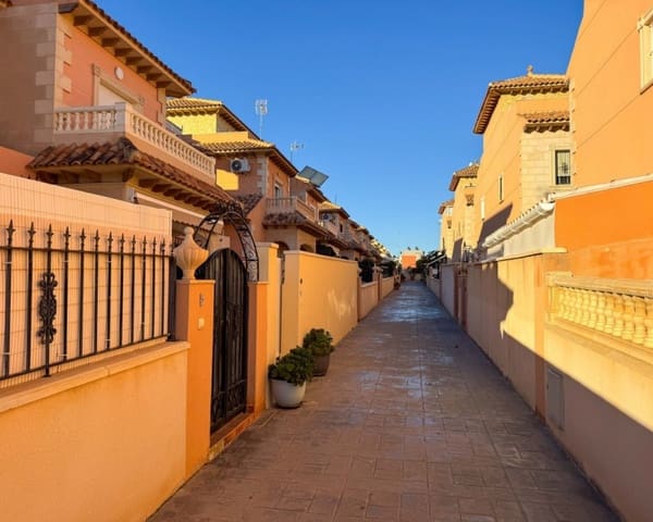 3 camera da letto Casa in vendita in Aguas Nuevas, Torrevieja con piscina - 224.000 € (Rif: 9877432)