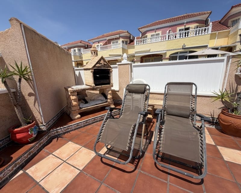 2 bedroom Townhouse for sale in La Zenia with pool - € 269,000 (Ref: 9877433)