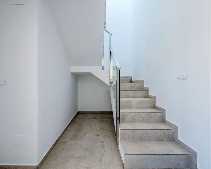 Chalet de 3 habitaciones en Algorfa en venta con piscina - 489.000 € (Ref: 9895470)