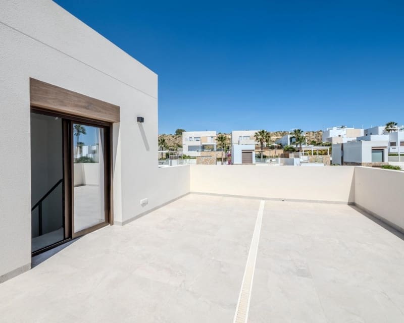 Chalet de 3 habitaciones en Algorfa en venta con piscina - 489.000 € (Ref: 9895470)