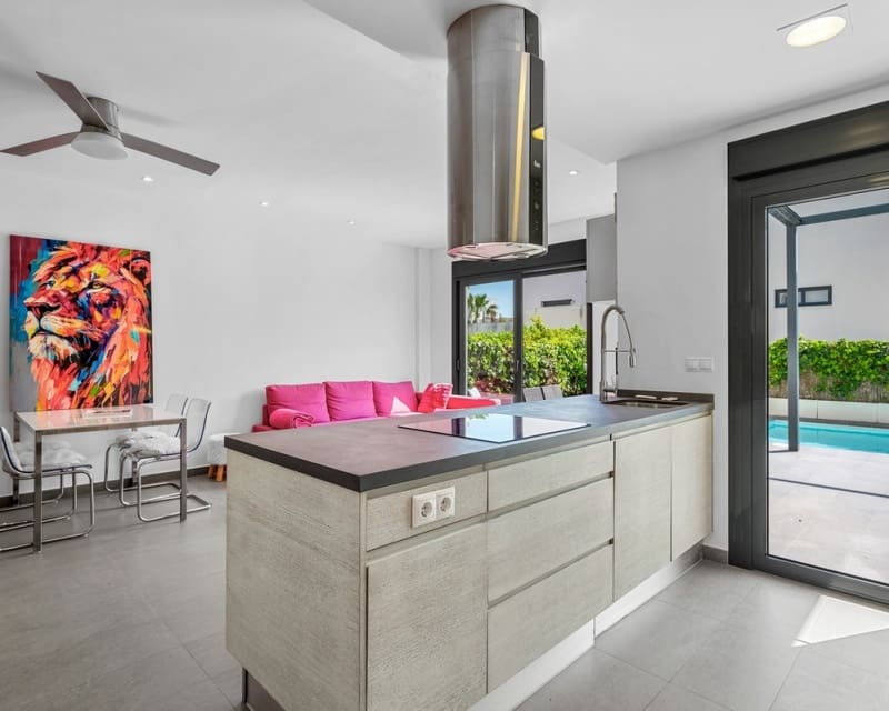 2 sypialnia Willa na sprzedaż w Ciudad Quesada - 359 000 € (Ref: 9895472)