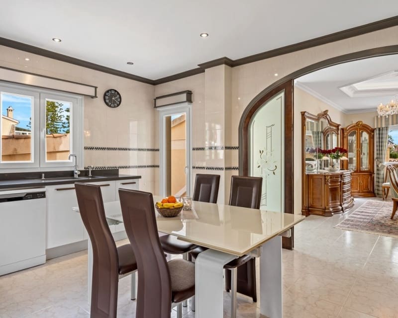 4 sovrum Villa till salu i Ciudad Quesada - 750 000 € (Ref: 9895474)