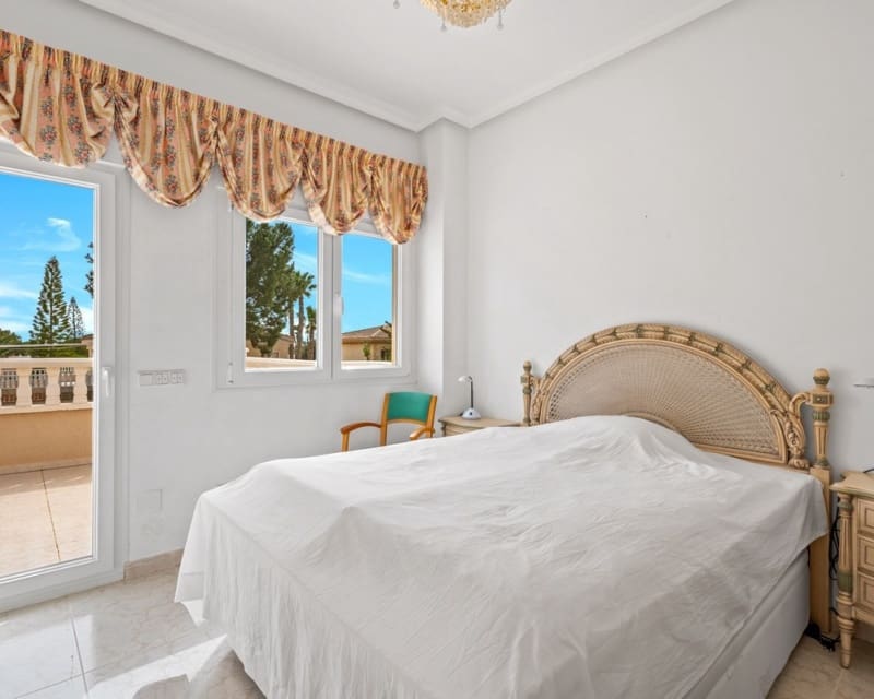 4 sovrum Villa till salu i Ciudad Quesada - 750 000 € (Ref: 9895474)