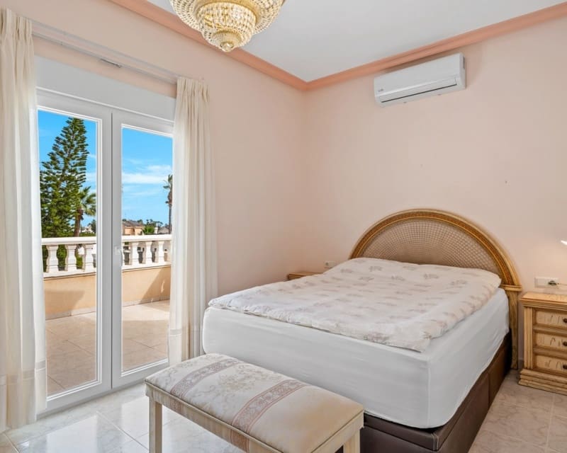 4 sovrum Villa till salu i Ciudad Quesada - 750 000 € (Ref: 9895474)