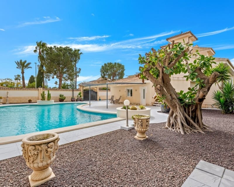 4 sovrum Villa till salu i Ciudad Quesada - 750 000 € (Ref: 9895474)