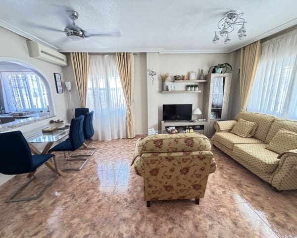 Chalet de 2 habitaciones en La Zenia, Orihuela en venta con piscina - 269.000 € (Ref: 9895476)
