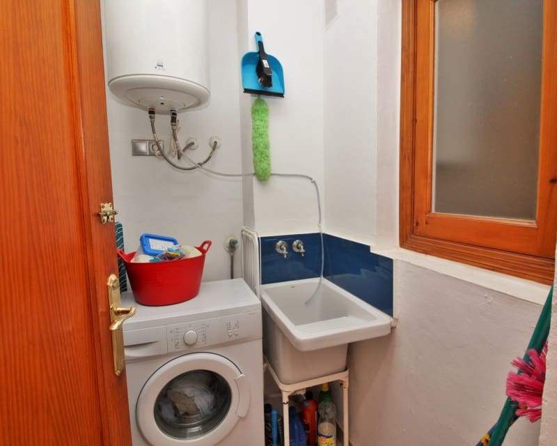 1 bedroom Apartment for sale in Villamartin with pool - € 129,500 (Ref: 9895477)