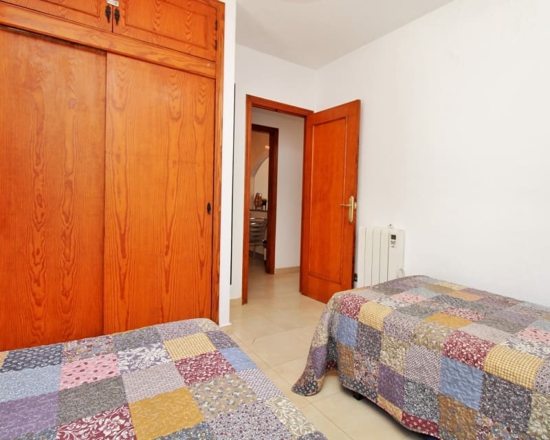 1 bedroom Apartment for sale in Villamartin with pool - € 129,500 (Ref: 9895477)