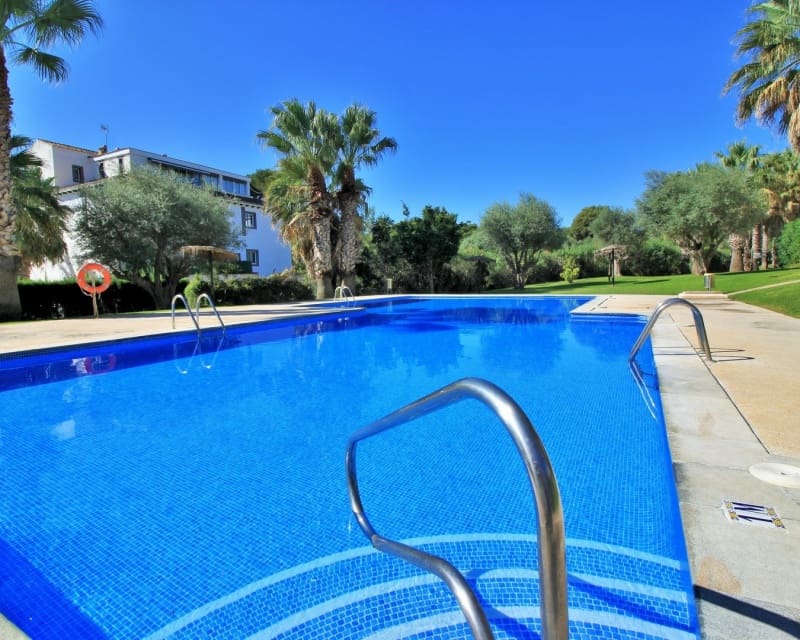 1 bedroom Apartment for sale in Villamartin with pool - € 129,500 (Ref: 9895477)