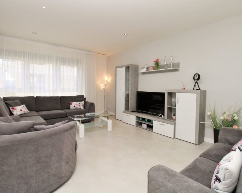 2 sovrum Lägenhet till salu i Villamartin med pool - 249 999 € (Ref: 9895478)