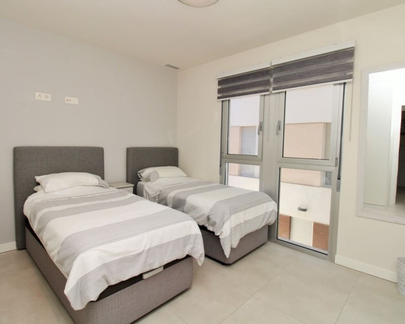 2 sovrum Lägenhet till salu i Villamartin med pool - 249 999 € (Ref: 9895478)