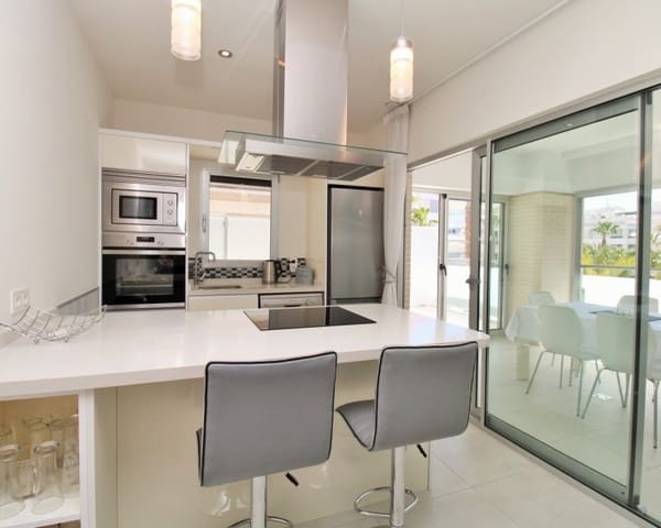 2 soverom Leilighet til salgs i Villamartin, Orihuela med svømmebasseng - € 249 999 (Ref: 9895478)