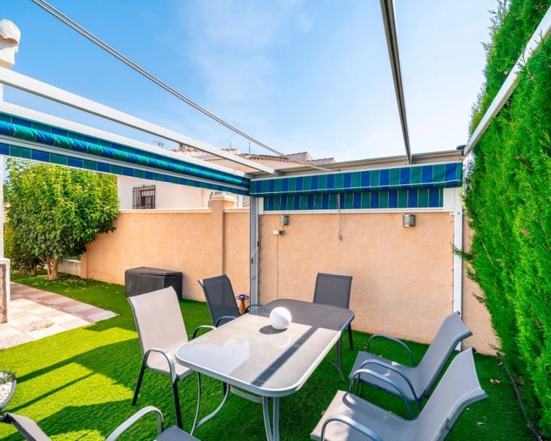 3 makuuhuone Huvila myytävänä paikassa Ciudad Quesada - 399 000 € (Ref: 9895480)